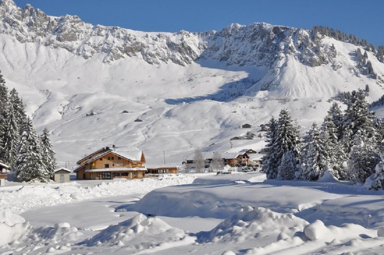 Les Roches 1500 Hotel Mieussy ภายนอก รูปภาพ