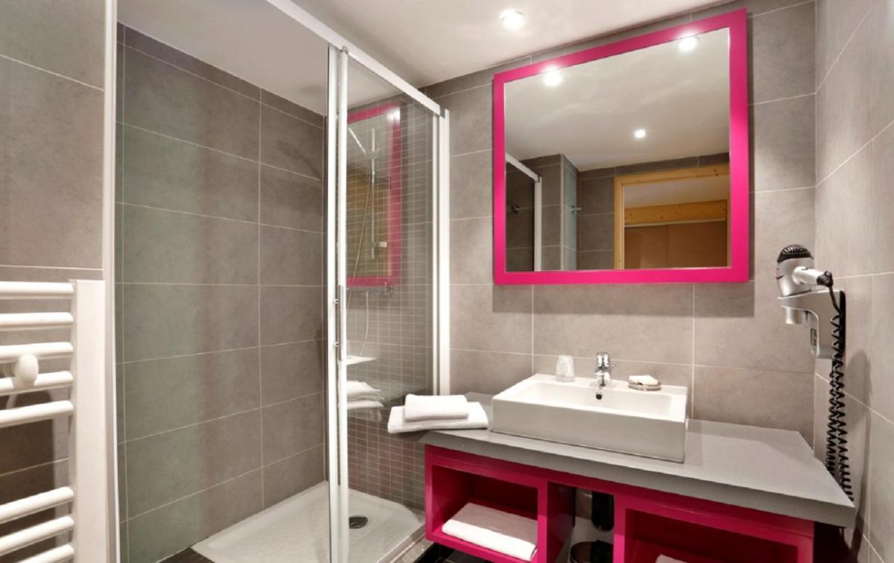 Les Roches 1500 Hotel Mieussy ภายนอก รูปภาพ