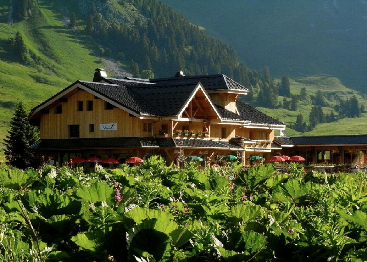 Les Roches 1500 Hotel Mieussy ภายนอก รูปภาพ