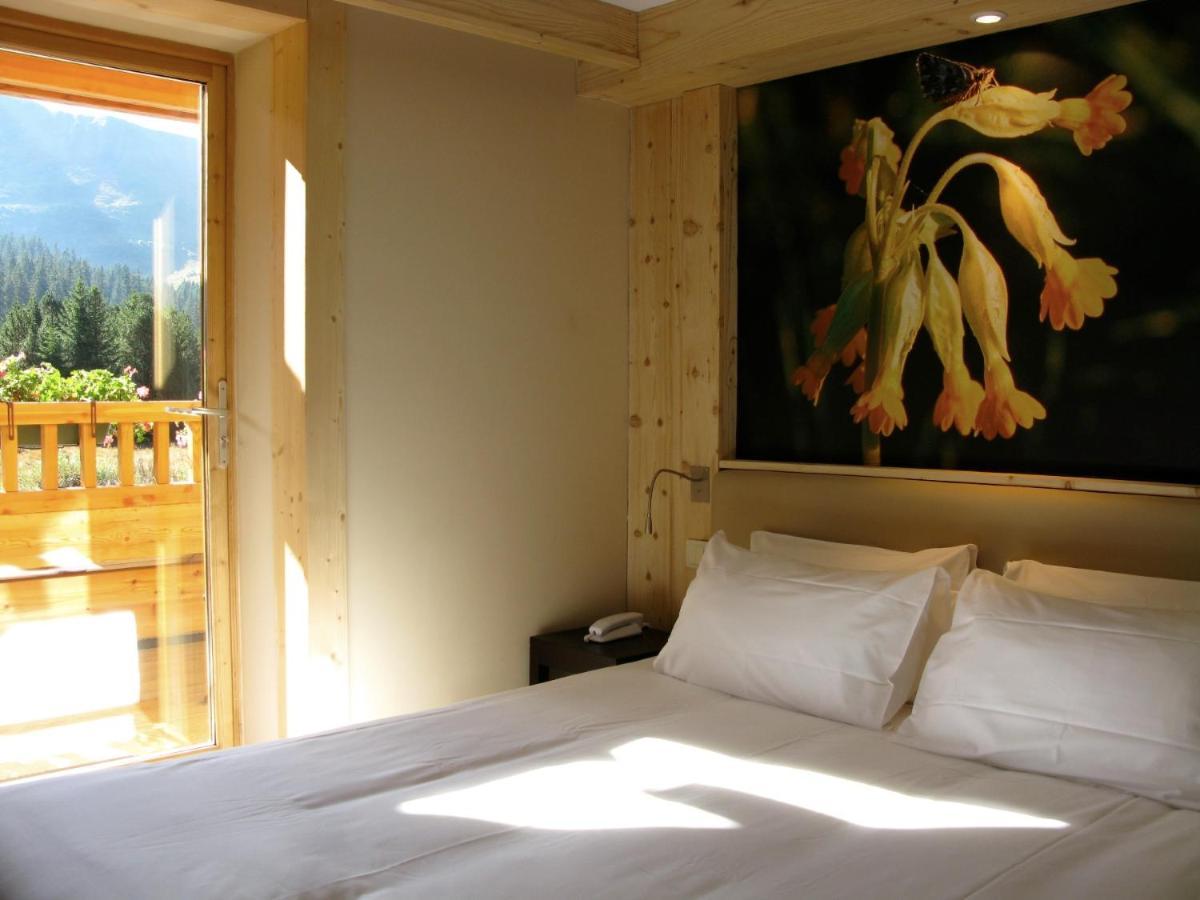 Les Roches 1500 Hotel Mieussy ภายนอก รูปภาพ