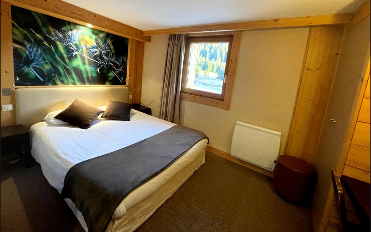 Les Roches 1500 Hotel Mieussy ภายนอก รูปภาพ